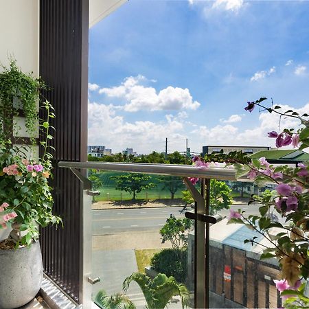 The Peak Midtown Twobedroom With Balcony Хошимин Екстериор снимка