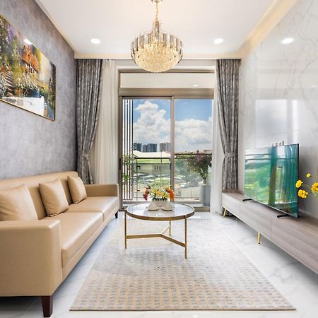 The Peak Midtown Twobedroom With Balcony Хошимин Екстериор снимка