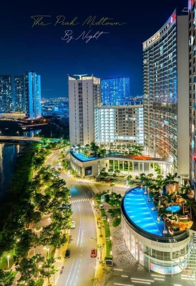 The Peak Midtown Twobedroom With Balcony Хошимин Екстериор снимка