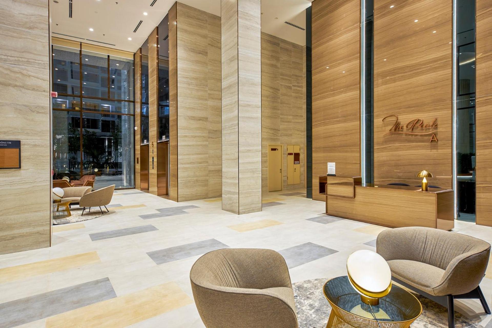 The Peak Midtown Twobedroom With Balcony Хошимин Екстериор снимка