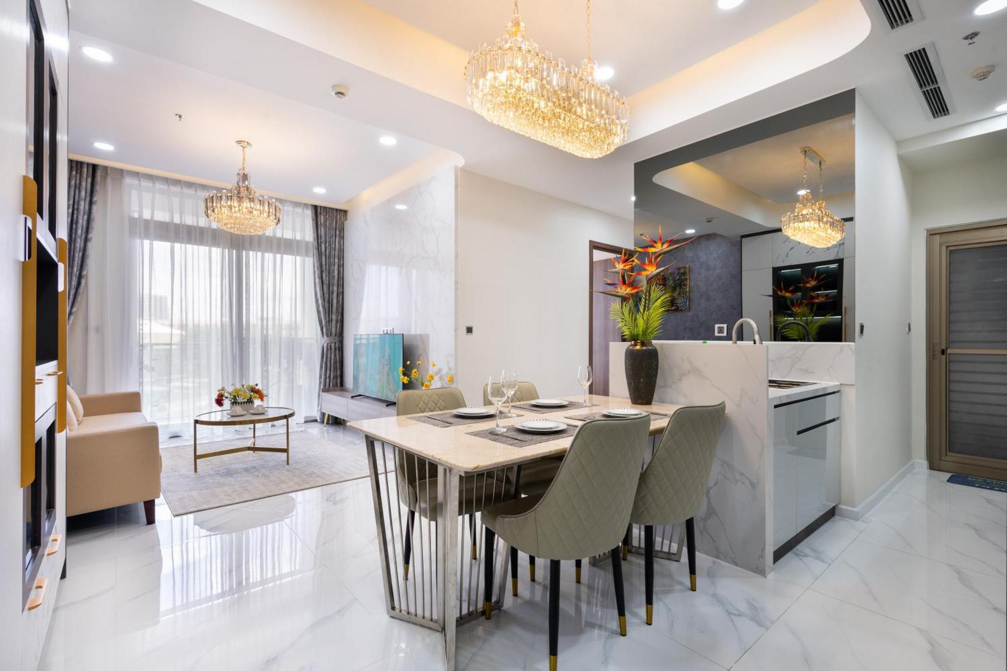 The Peak Midtown Twobedroom With Balcony Хошимин Екстериор снимка