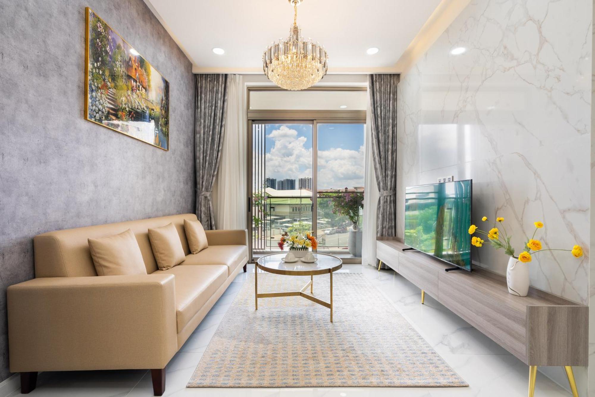 The Peak Midtown Twobedroom With Balcony Хошимин Екстериор снимка
