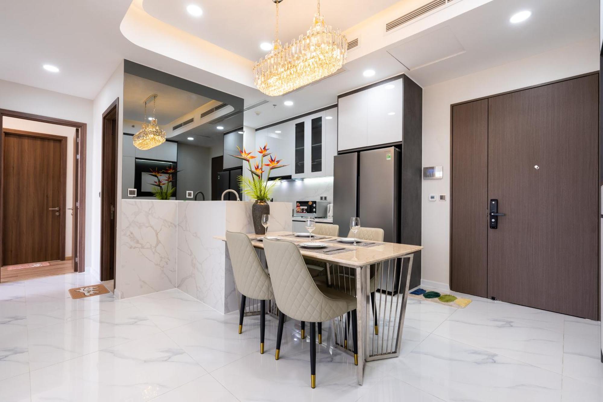 The Peak Midtown Twobedroom With Balcony Хошимин Екстериор снимка