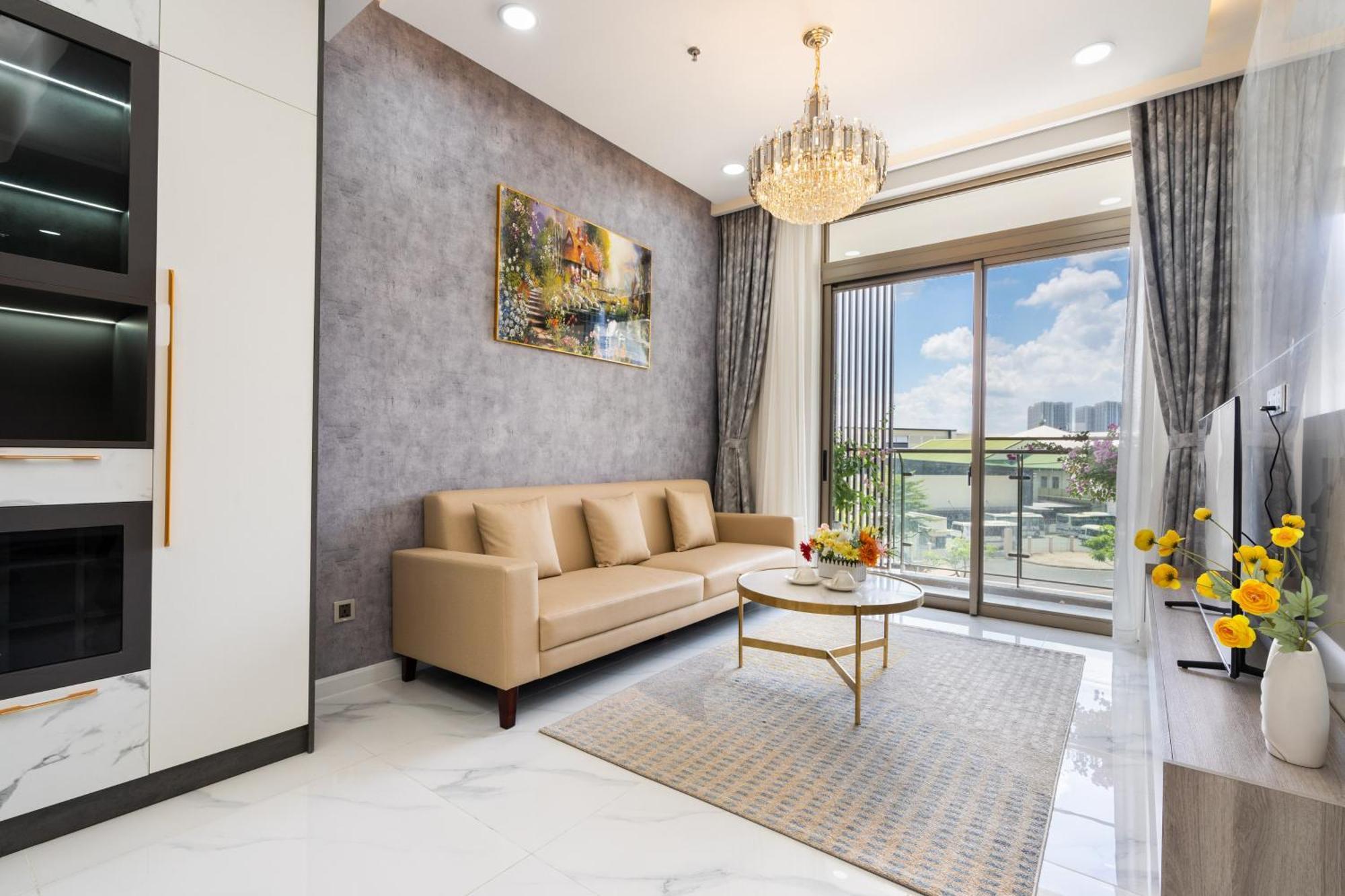 The Peak Midtown Twobedroom With Balcony Хошимин Екстериор снимка