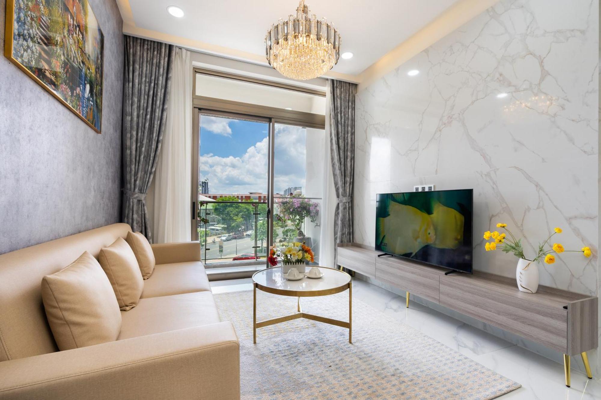 The Peak Midtown Twobedroom With Balcony Хошимин Екстериор снимка