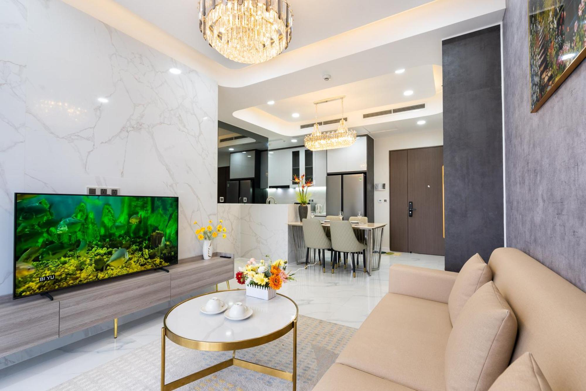 The Peak Midtown Twobedroom With Balcony Хошимин Екстериор снимка