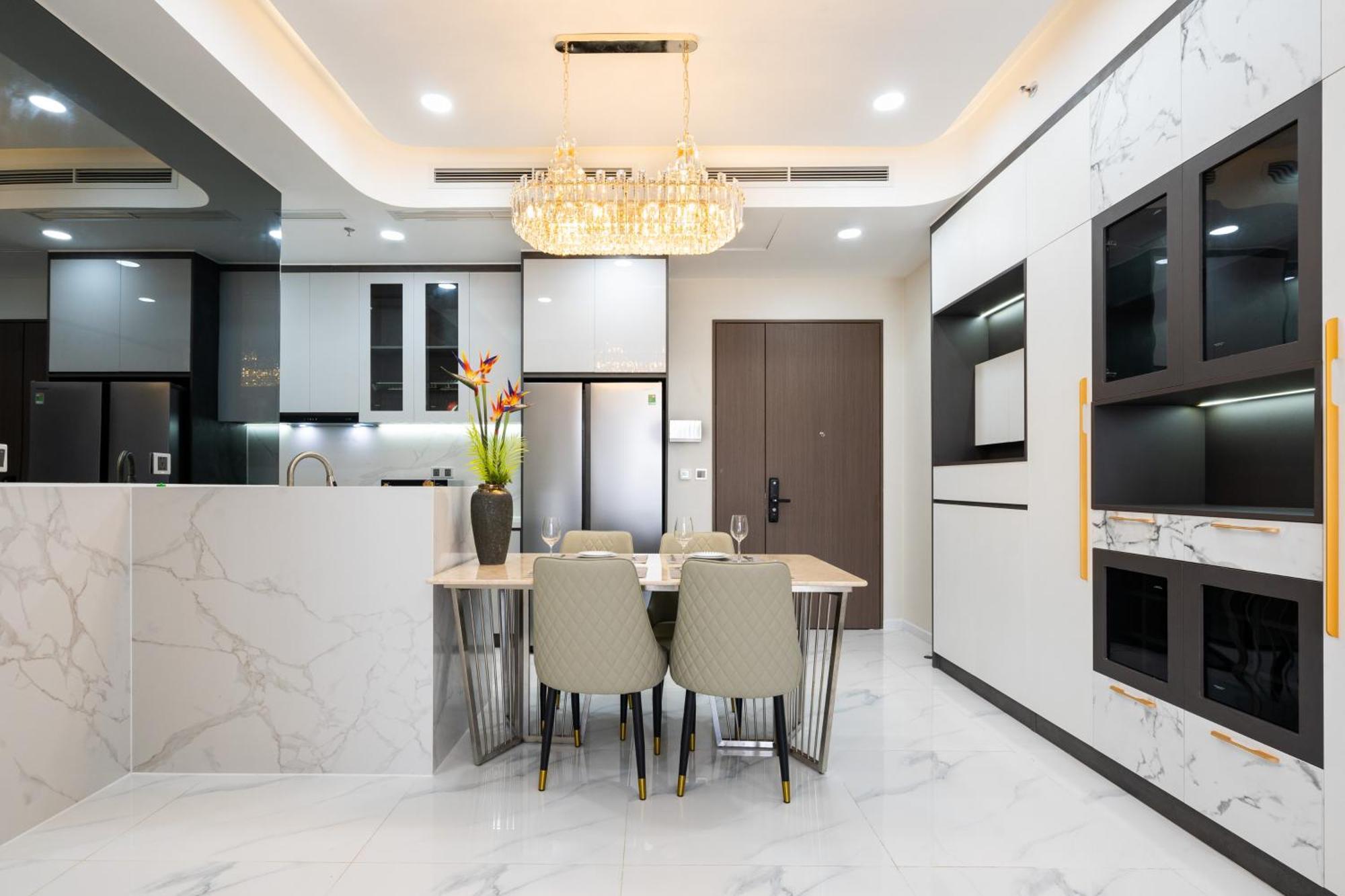 The Peak Midtown Twobedroom With Balcony Хошимин Екстериор снимка