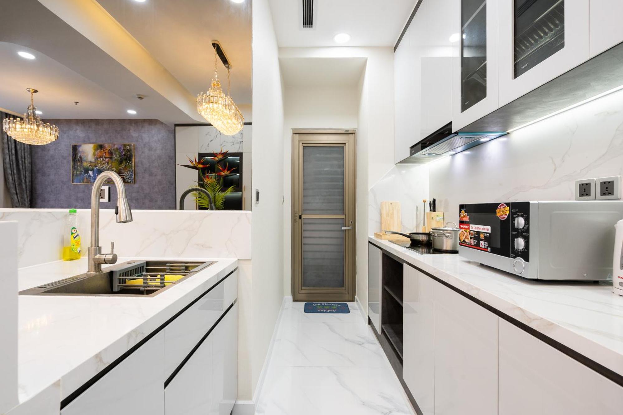 The Peak Midtown Twobedroom With Balcony Хошимин Екстериор снимка